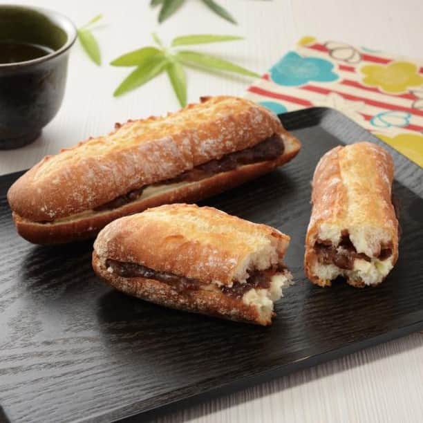 ローソン さんのインスタグラム写真 - (ローソン Instagram)「マチノパンの「あんことバターのフランスパン」です♪細長くて食べやすいのもうれしいです(^^) #ローソン #マチノパン #フランスパン #LAWSON #コンビニパン #パンスタグラム #朝食 #朝ごパン #ランチ #bread #lunch #cafe #japanesefood #instagood #foodstagram #foodpics」2月20日 7時00分 - akiko_lawson