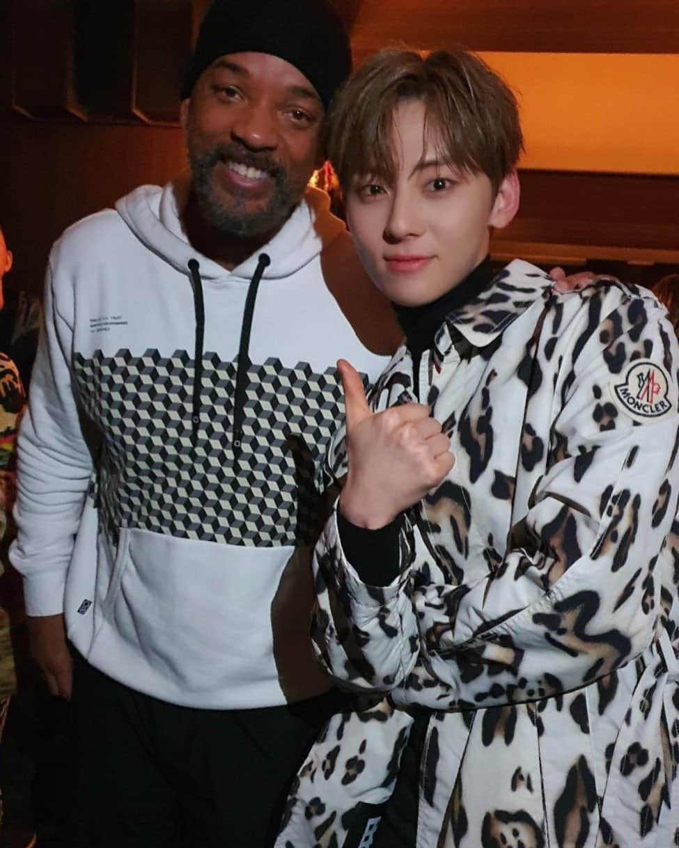 ミンヒョン さんのインスタグラム写真 - (ミンヒョン Instagram)「thank you 🖤 @moncler  I am so happy to meet you 😍 @willsmith」2月20日 7時00分 - optimushwang