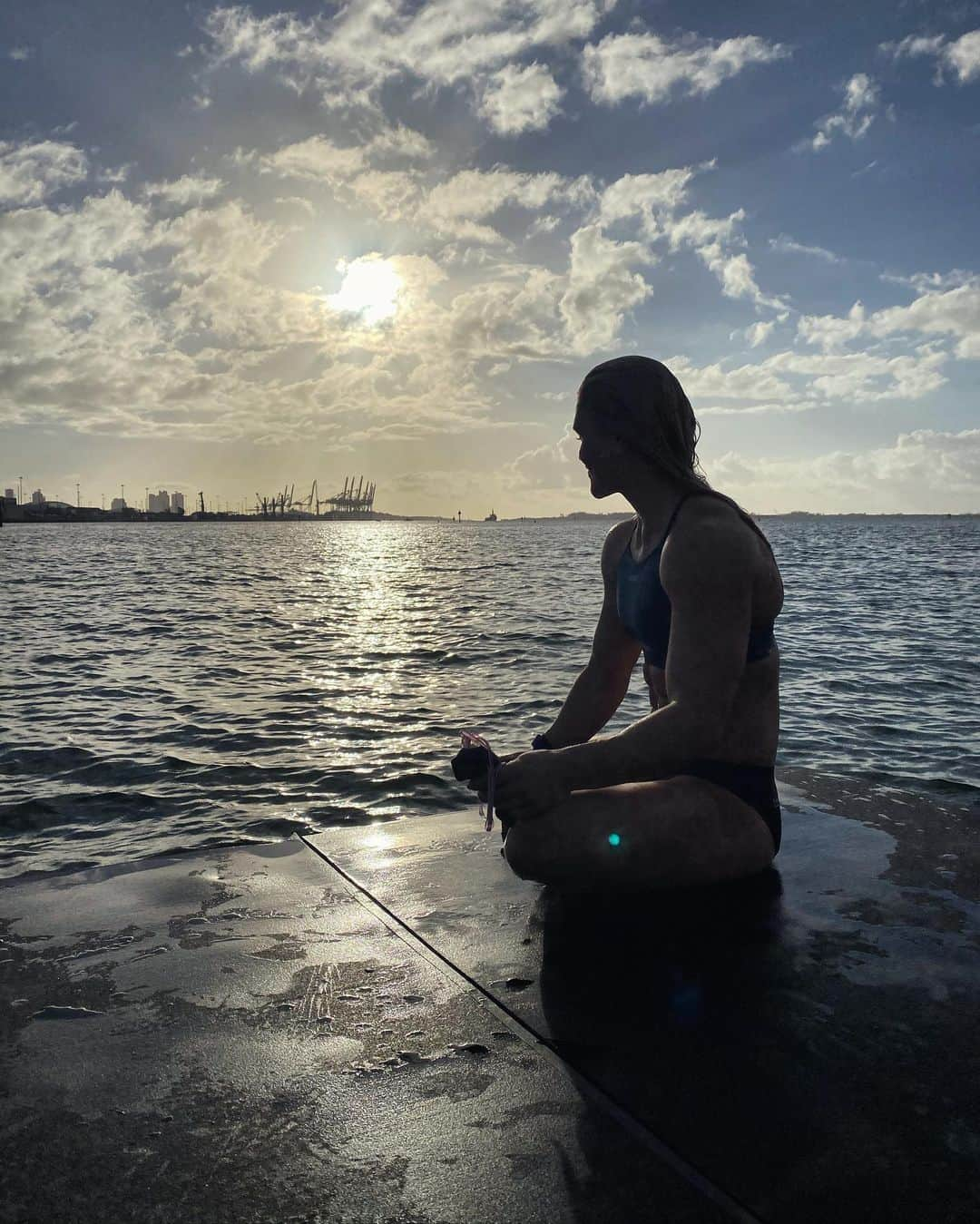 Katrin Tanja Davidsdottirさんのインスタグラム写真 - (Katrin Tanja DavidsdottirInstagram)「Tested out the waters for all you @wodapalooza competitors - we’re officially ALL CLEAR of sharks & sea cows 🖐🏼😜🚫🐮🌊🐠💦 You’re weeeeeelcome - But in all seriousness how GORGEOUS is this & the water was insanely nice. Such a great morning ✨ xxx」2月19日 22時29分 - katrintanja