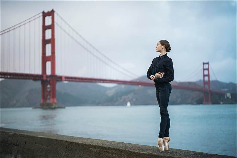 ballerina projectさんのインスタグラム写真 - (ballerina projectInstagram)「Juliet Doherty in San Francisco. #ballerina - @julietdoherty #sanfrancisco #goldengatebridge #ballerinaproject #ballerinaproject_ #ballet #dance #pointe #denim #julietdoherty  The Ballerina Project book is now available. Go to @ballerinaprojectbook for info. #ballerinaprojectbook  Purchase one of the last remaining limited edition prints. Link is located in our Instagram profile.」2月19日 22時32分 - ballerinaproject_