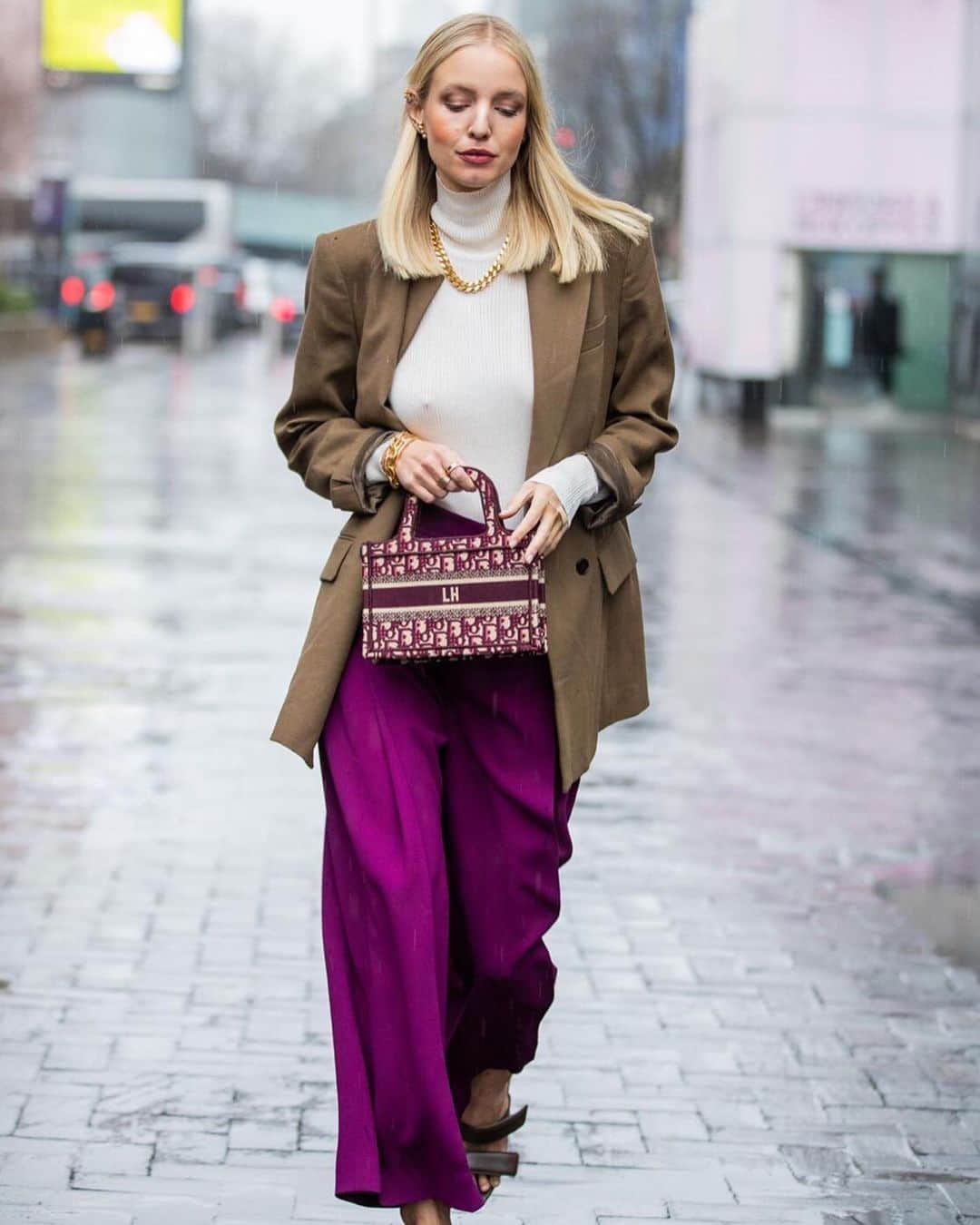 レオニー・ハンネさんのインスタグラム写真 - (レオニー・ハンネInstagram)「Some more looks from #lfw - what’s your fav? 💕 Anzeige/Tags @thestyleograph #lfw #london」2月19日 22時47分 - leoniehanne