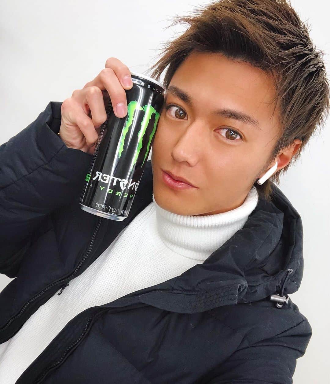 吉崎伸樹のインスタグラム：「相棒Mon. . #ぐりーん」