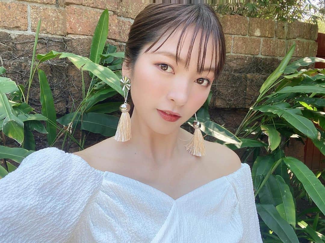 樋浦結花さんのインスタグラム写真 - (樋浦結花Instagram)「・ ダナンに向けて 久しぶりにマツエクをつけました💕 お馴染み @chipieee_tokyo で お久しぶりのまいさん😍 @chipieee_eye_mai ・ ナチュラルなデザインにしてもらったんだけど これが周りからとても好評で🥰🙏💕💕 ・ 日焼け止めと眉毛だけでそれなりの顔になるのも楽だし、 フルメイクした時の仕上がりも とても新鮮でお気に入り😍 ・ ダナン旅限定のマツエクにしようと思っていたけど しばらくマツエク復活させる事にしましたー🧡🧡🧡 ・ #chipieee #chipieeeeyelash #eyelash #まつげエクステ #まつエク」2月19日 23時04分 - hiura_yuika