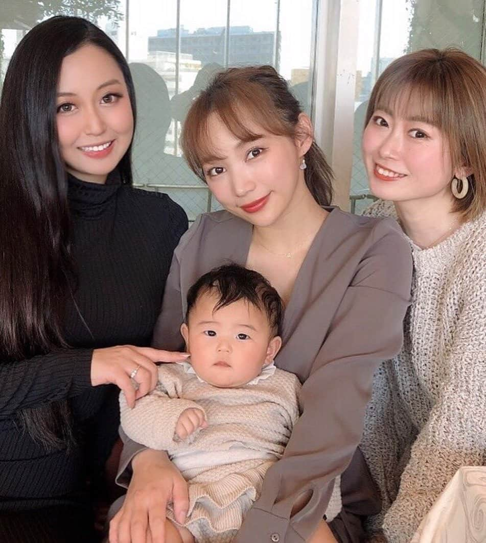 岩上愛美さんのインスタグラム写真 - (岩上愛美Instagram)「ちょっと前になりますが新年会🤗 あくたん👶たくさん笑ってくれて可愛すぎました💕 幸せな時間でした🥺👏 #friends #bff #baby #friendsbaby #cute #girlstalk #love」2月20日 0時07分 - amiiwakami