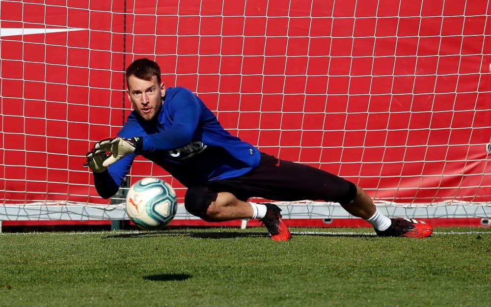 ノルベルト・ムラーラ・ネトのインスタグラム：「Training day. 🙌🏼 @fcbarcelona #Barça」