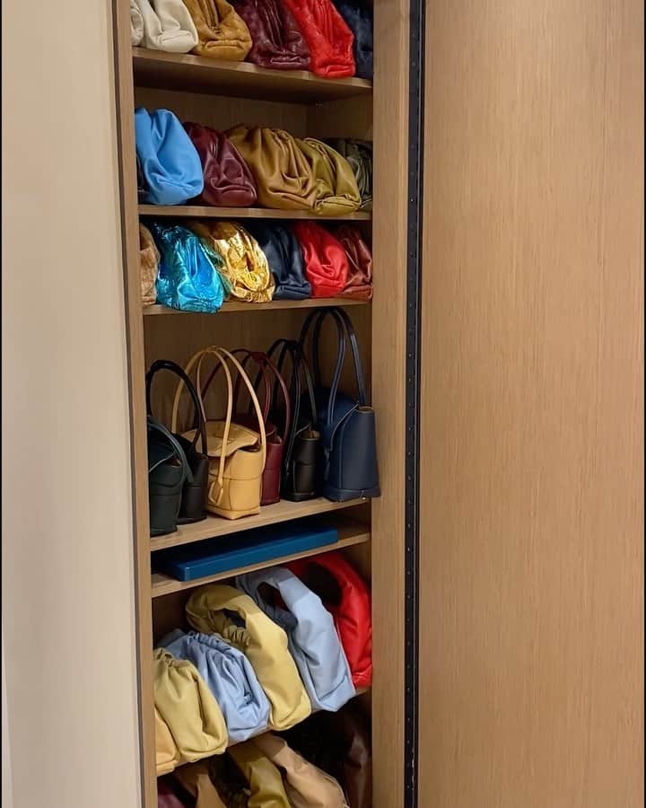 RJMStyleのインスタグラム：「THE DREAM CUPBOARD... 💭 💓 💫」
