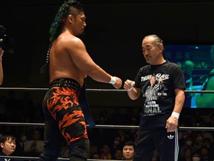 鷹木信悟さんのインスタグラム写真 - (鷹木信悟Instagram)「‪...感謝🙏‬ ‪#njpw‬ ‪#タイガー服部引退‬ ‪#LOSINGOBERNABLESdeJAPON ‬ ‪#prowrestling ‬」2月20日 0時10分 - takagi__shingo