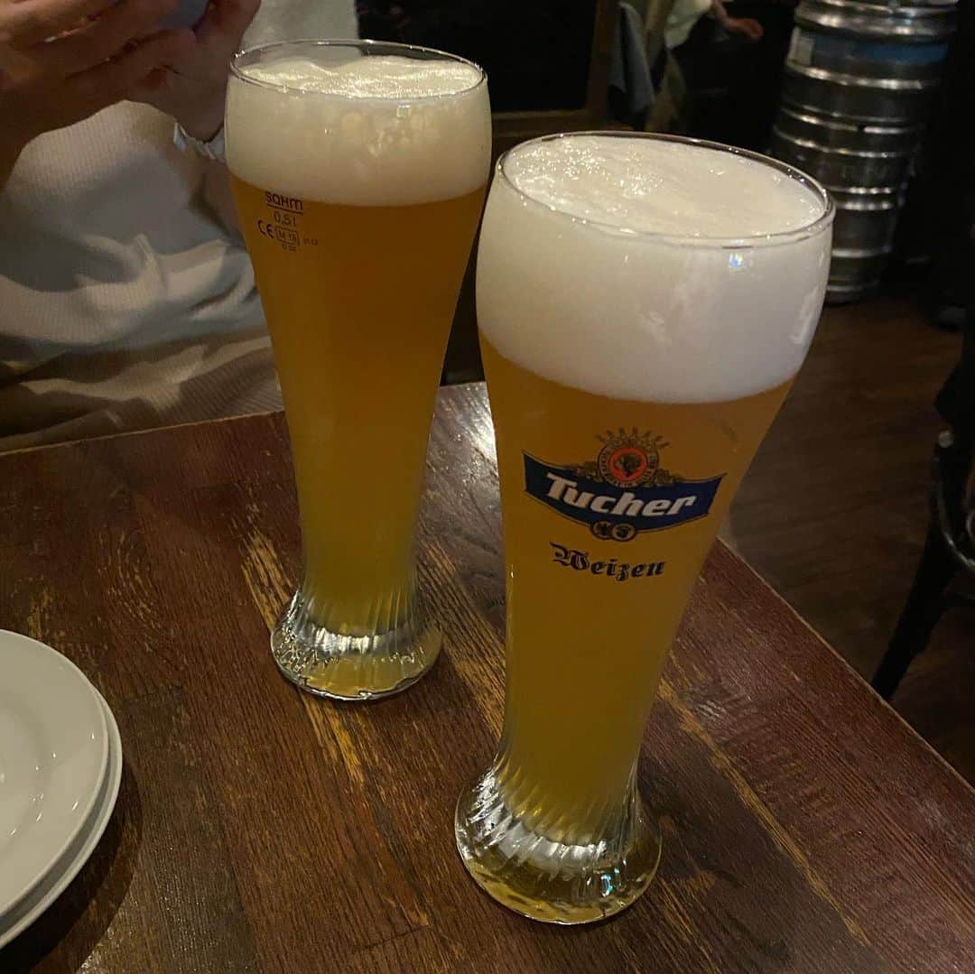 金巻ともこさんのインスタグラム写真 - (金巻ともこInstagram)「最近有楽町は大体jsレネップ行ってしまう。おいしい加工肉が好きなんです。 #jsレネップ  #ドイツ料理 #有楽町  #おそとごはん金巻」2月20日 0時14分 - tomotomoco