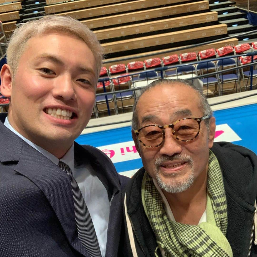 オカダ・カズチカさんのインスタグラム写真 - (オカダ・カズチカInstagram)「引退試合を終えた服部さんと！ お疲れ様でした！」2月20日 0時35分 - rainmakerxokada