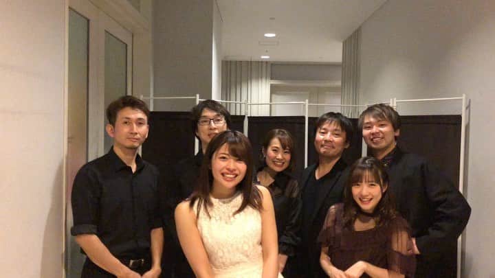 のインスタグラム：「金澤朋子ソロライブ全12公演無事終了しました。 来てくださった皆さん、ありがとうございました。 最後は本当に素晴らしいLIVEでした👍👍👍 サポートしてくれたバンドのみんな、スタッフの皆さん。ホントありがとう😊 一人でダンス、そしてコーラスと活躍してくれた稲場愛香も頑張りました👍 そして初めてバンドを背負ってしかもソロでライブをやりきった金澤朋子。本当にお疲れ様でした😁 最後には凄い成長を見せてくれました👍 俺の無理難題にもめげずに本当に良く頑張った！😁😁😁 あぁ、俺もLIVEやりたくなったなぁw」