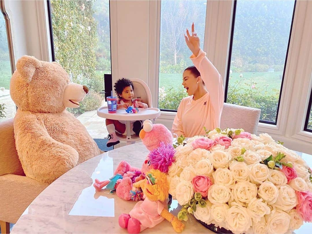 クロエ・カーダシアンさんのインスタグラム写真 - (クロエ・カーダシアンInstagram)「🤍 Great Morning! 🤍」2月20日 0時47分 - khloekardashian