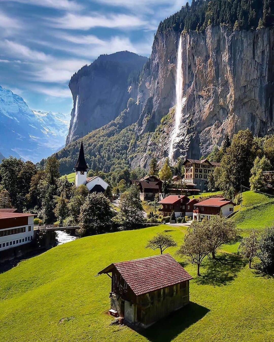 Earth Picsさんのインスタグラム写真 - (Earth PicsInstagram)「Switzerland 🇨🇭 by @sennarelax」2月20日 0時59分 - earthpix