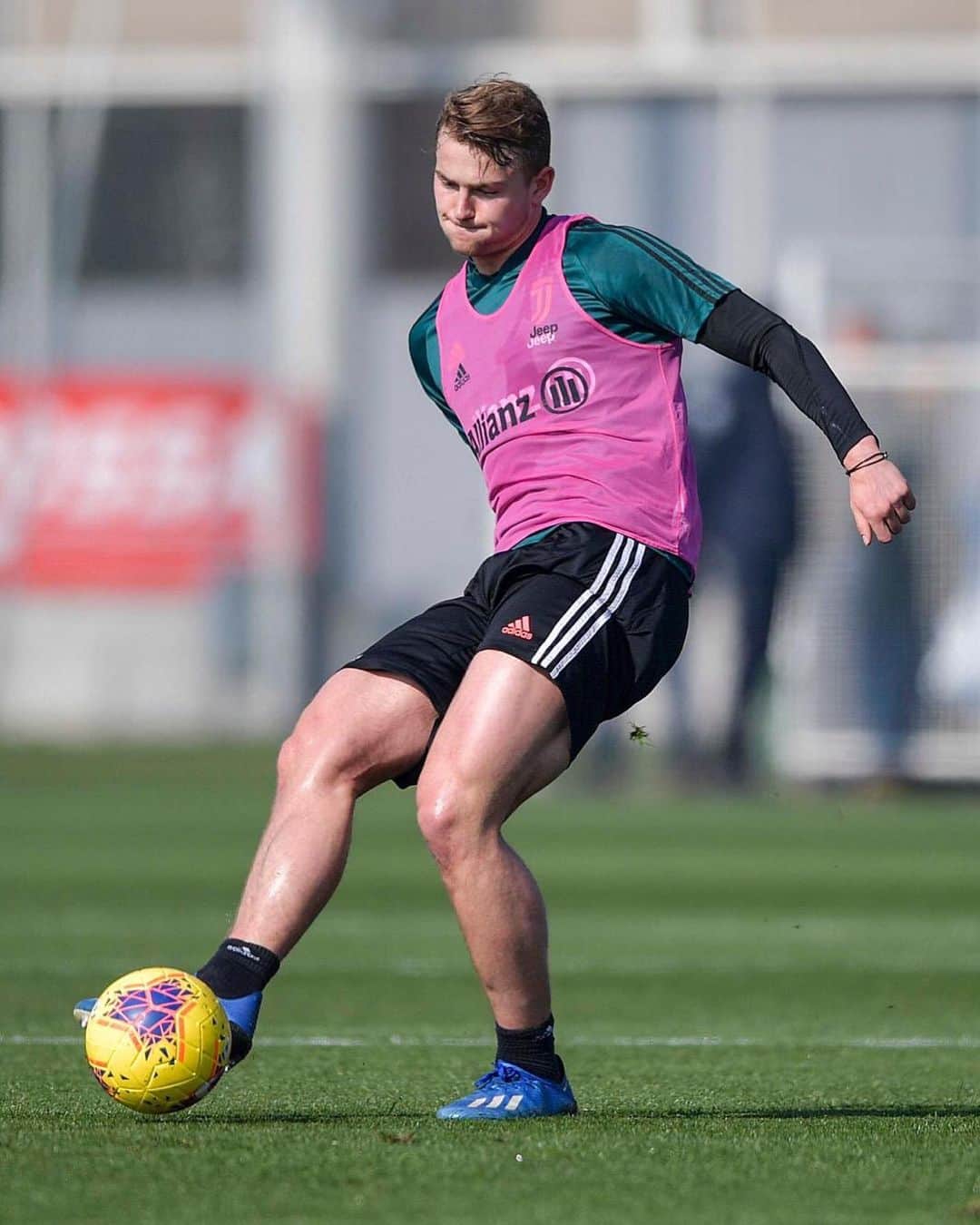マタイス・デ・リフトのインスタグラム：「Today’s training 💪🏻💥」