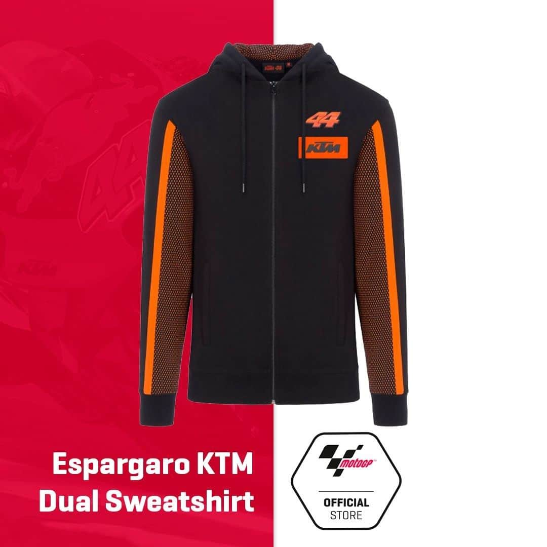 MotoGPさんのインスタグラム写真 - (MotoGPInstagram)「Gear up for the start of the 2020 #MotoGP season! 😎 Swipe left ⬅️ tap the picture of the item you want and buy it now! 💨 #MotoGP #Store #Merchandise #Motorcycle #Racing #Motorsport」2月20日 1時15分 - motogp