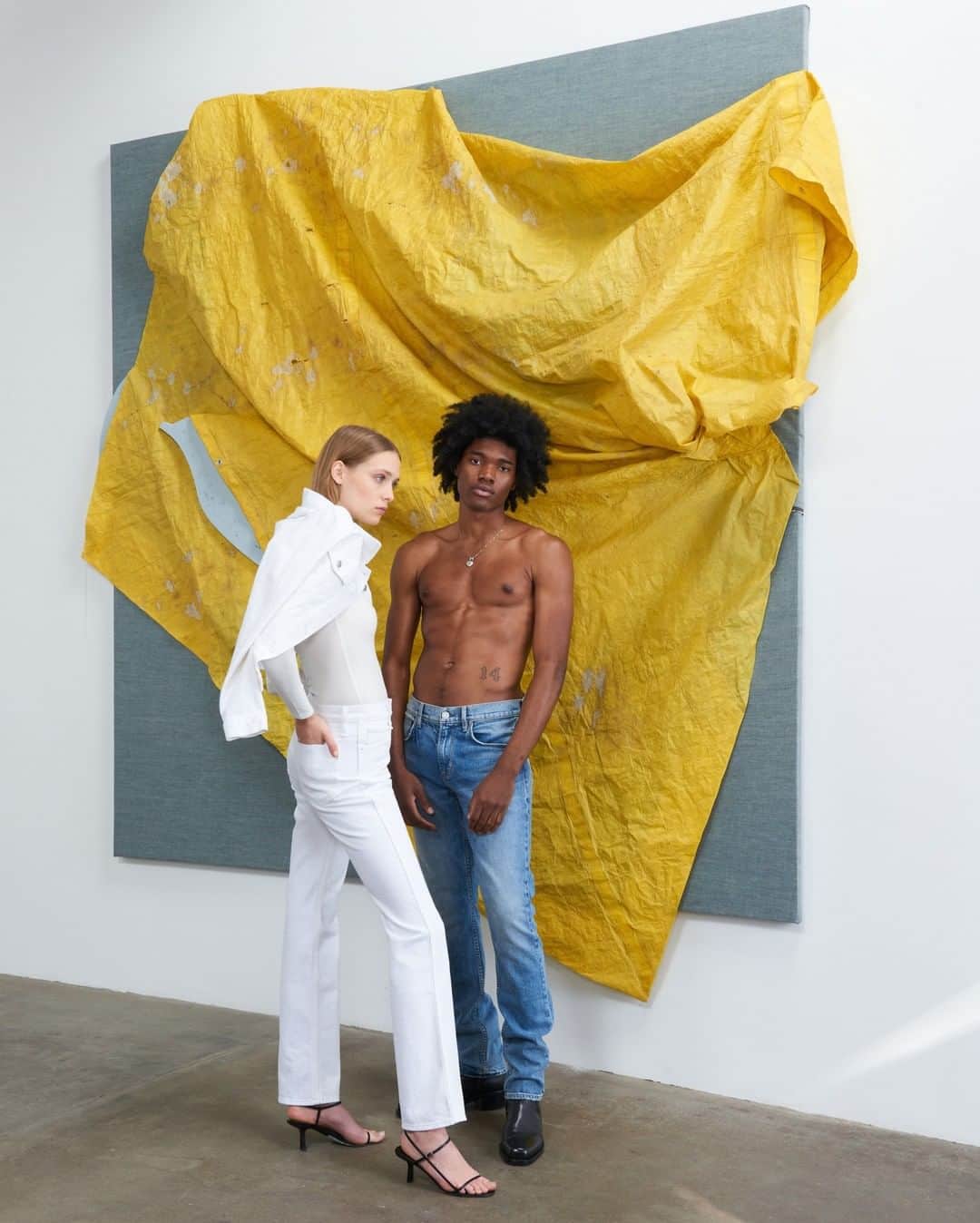 ハドソンのインスタグラム：「Our body of work is defined by one-of-a-kind washes. Spring 2020 available now. Shop link in bio.」