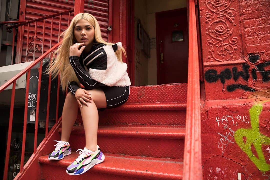 ヘイリー・キヨコのインスタグラム：「Loving the RS-X3 Puzzle color wave  @puma @finishlinewomen #WeAreMore」