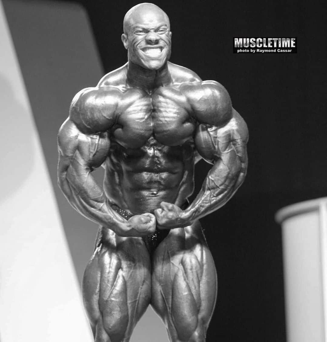 Phil Heathのインスタグラム：「Wow time flies. This was my first crack at the Mr Olympia title back in 2008, where I placed third to Jay Cutler and Dexter Jackson who won that night! Crazy how we all became champions of the Sandow.  #philheath #mrolympia #7 #thegift #Repost @the_muscletime_archives ・・・ Sensational Olympia debut in 2008! @philheath #mrolympia2008 #muscletime.」
