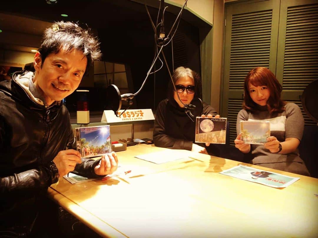 恩田快人のインスタグラム：「TBSラジオ 池田めぐみの Fine ! ! 恩田快人 ETERNAL MUSIC #151  今週も､スペシャルゲストに､｢CASIOPEA｣をはじめ世界的に活躍するトップドラマー 神保彰(じんぼあきら)さんをお迎えして､  デビュー40周年を迎え｢神保彰ワンマンオーケストラ 2020｣を全国各地で開催！  2020/1/1ニューアルバム ｢26th Street NY Duo｣ Featuring Will Lee & Oz Noy (26丁目 ﾆｭｰﾖｰｸ ﾃﾞｭｵ ﾌｨｰﾁｬﾘﾝｸﾞ ｳｨﾙ·ﾘｰ & ｵｽﾞ·ﾉｲ)と､ ｢27th Avenue LA Trio｣ Featuring Abraham Laboriel,Russell Ferrante & Patrice Rushen (27番街 ﾛｻﾝｾﾞﾙｽ ﾄﾘｵ ﾌｨｰﾁｬﾘﾝｸﾞ ｴｲﾌﾞﾗﾊﾑ·ﾗﾎﾞﾘｴﾙ､ﾗｯｾﾙ·ﾌｪﾗﾝﾃ & ﾊﾟﾄﾘｰｽ·ﾗｯｼｪﾝ)のオリジナル・アルバム２作品を元旦同時発売！  曲は､ニューアルバムから ｢Red Dress｣ / 神保彰  のお話しです！  ﾊﾟｰﾄﾅｰは､ 元SDN48のｿﾛｼﾝｶﾞｰでｸﾞﾙｰﾌﾟ｢R｣でも活動中で､ 「𝓡 1st ANNIVERSARY love LIVE」 3/10 東京 恵比寿club aim に出演の 大河内美紗さんです！」