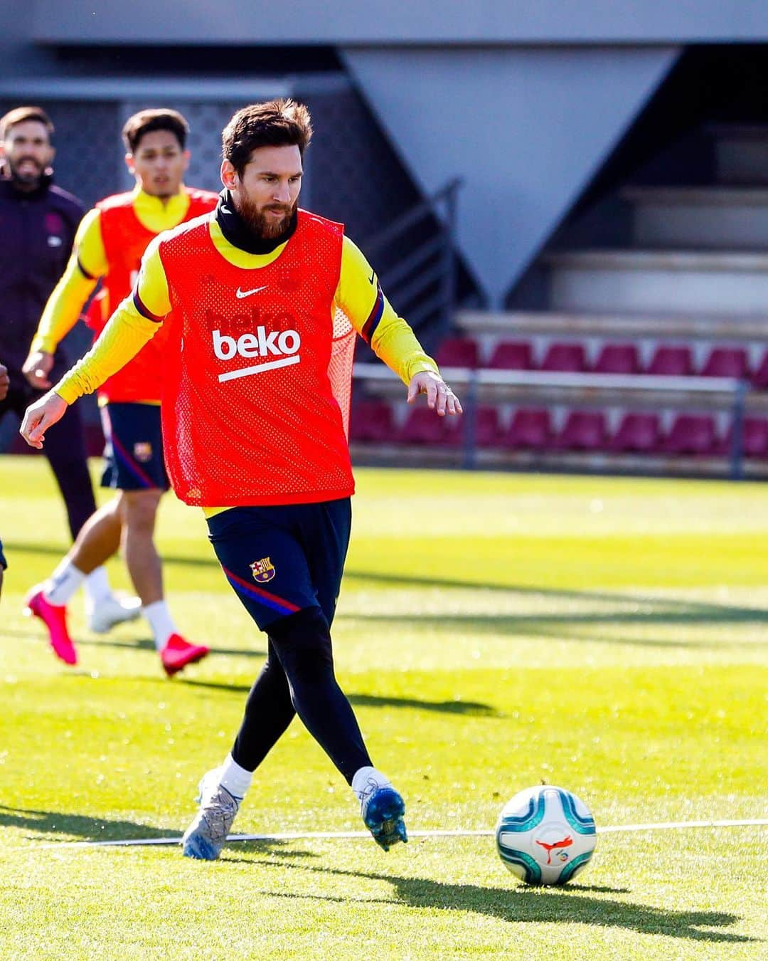 FCバルセロナさんのインスタグラム写真 - (FCバルセロナInstagram)「🔜 #BarçaEibar 💪」2月20日 5時26分 - fcbarcelona