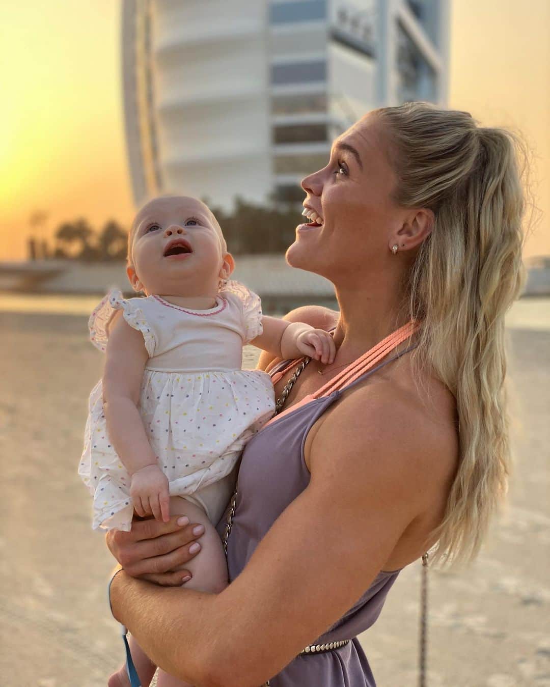 Katrin Tanja Davidsdottirさんのインスタグラム写真 - (Katrin Tanja DavidsdottirInstagram)「My world is brighter since she’s in it ✨🧡☺️ HAPPY 1st birthday to my littlest (but biggest) ray of sunshine. How has a year already passed?! Love this lil one to the end of the universe & BACK & eeeeeeven further than that! xxx // @hdavidsdottir @geraldbrimir」2月20日 5時42分 - katrintanja