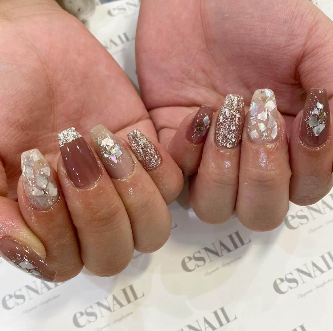 esNAILさんのインスタグラム写真 - (esNAILInstagram)「. . .  #nail#nails#nailart#naildesign##esnail_shibuya#gelnail#ネイル#エスネesnailイル#ジェルネイル#esネイル#ネイルデザイン#美甲#tokyo#shibuya#newnail#渋谷店#新宿店#吉祥寺店#大宮店#名古屋店#大阪店#福岡店 @esnail_la」2月20日 16時49分 - esnail_japan