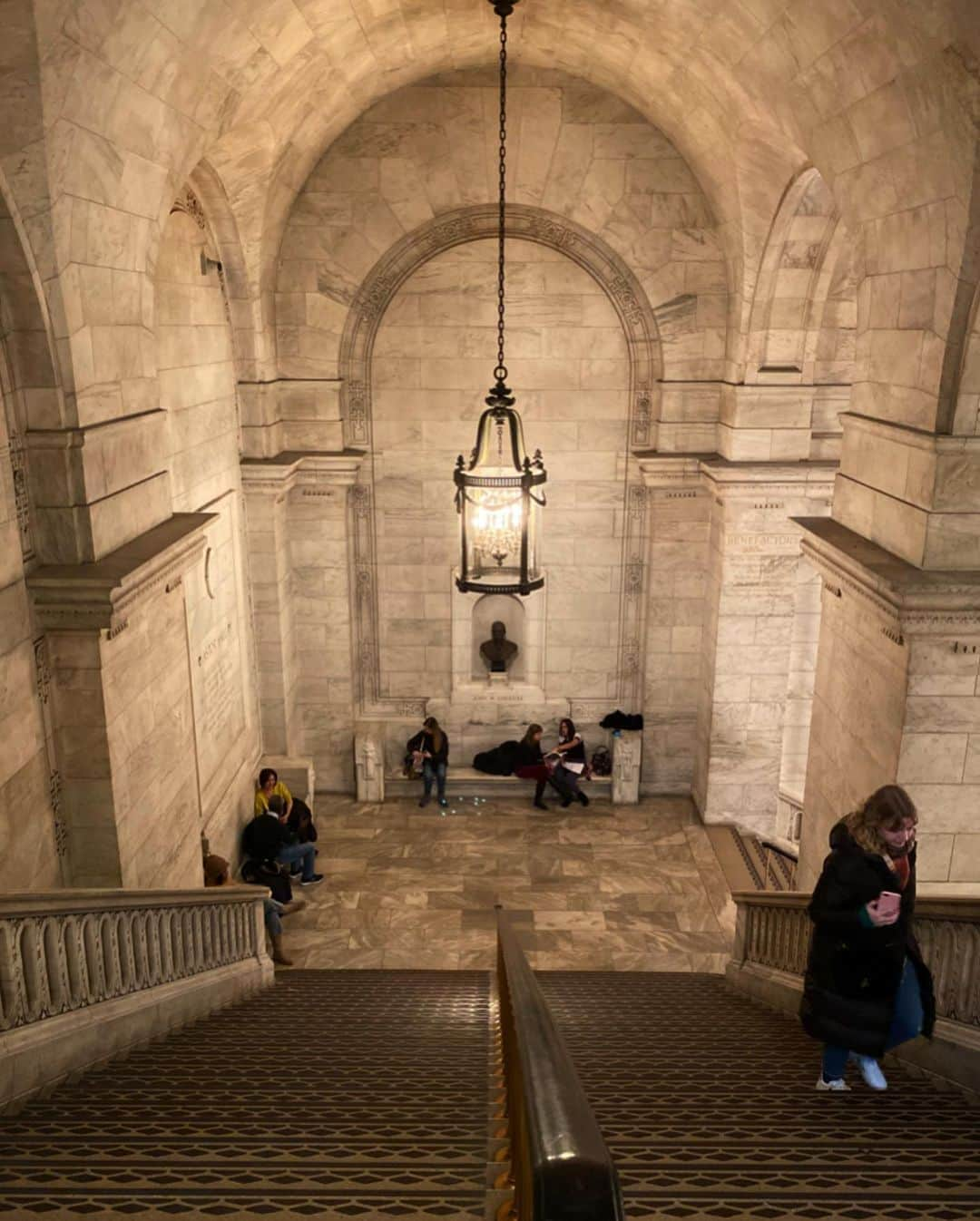 西内まりやさんのインスタグラム写真 - (西内まりやInstagram)「I made some really good memories. 🗽  #thepubliclibraryofnewyork  #stpatrickscathedral #newyork」2月20日 15時35分 - mariya_nishiuchi_official