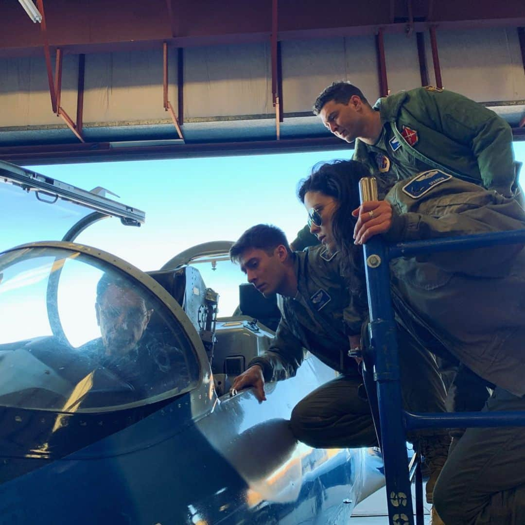 キャロル・アン・ワッツさんのインスタグラム写真 - (キャロル・アン・ワッツInstagram)「Danger zone.. 🖤 Thank you to @daniellusko for casting me in Air Force along with cast mates and crew who put in so much work to bring it to life!  I can’t believe this beautiful nod from the Universe.. as the sister to a fighter pilot (Lt. Daniel H. Watts) and the former partner to one who perished on deployment, yet course corrected my life by saying “you’re an actress and you live in NC?!” (then subsequently moved with me out to CA).. aaand was one of the most inspiring folks I’ve met thus far.. (Lt. Nathan T. Poloski)  It’s just too unbelievable to explain.. yes I know.. I kind of can’t believe that I got to more fully appreciate their journey and even attempt to pay homage.  Catching my breath. Just.. couldn’t be more grateful for this ride. ___ #fighterpilot #airforce #film #asylum #film #newmexico #nmfilm #abq #santafe #action #life #work #love #thebest」2月20日 16時12分 - thewildcard