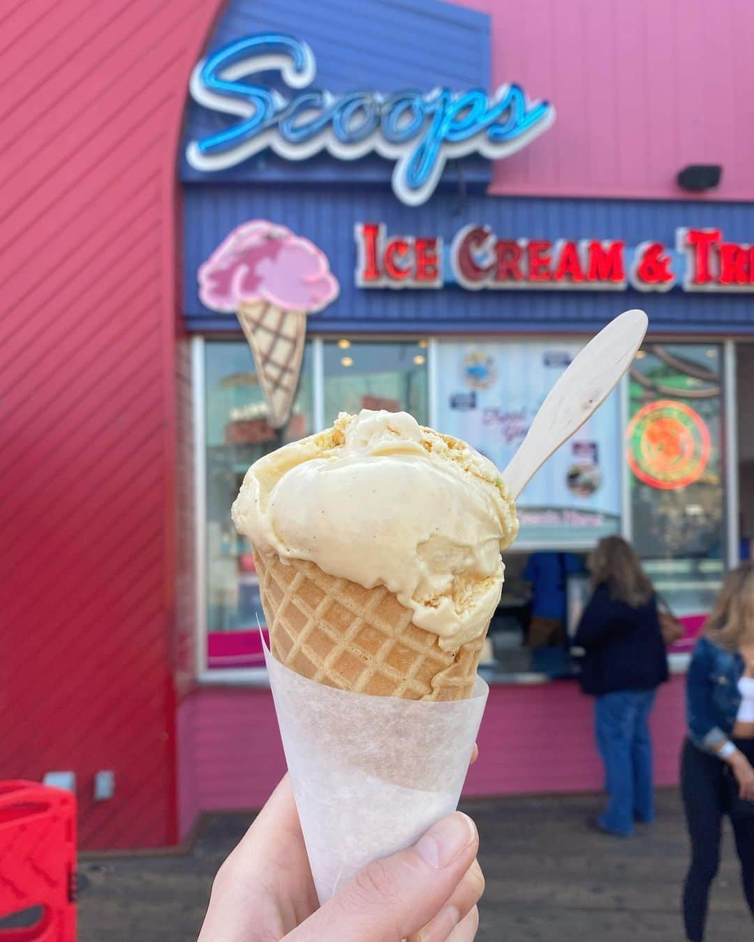 木村沙織さんのインスタグラム写真 - (木村沙織Instagram)「. Sea salt caramel 🤤🍨 . . #いつもコーンの下からポタポタ垂れちゃうw」2月20日 8時00分 - saoriiiii819