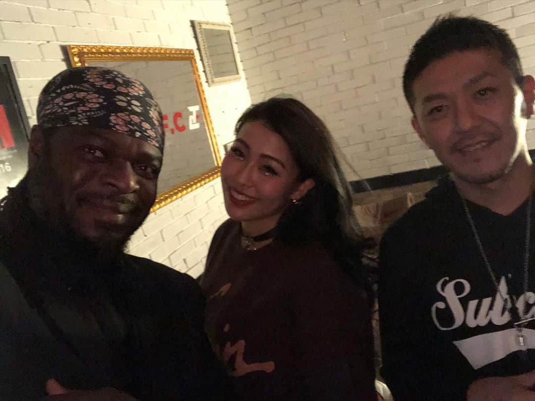 ベルナール・アッカのグルメインスタ