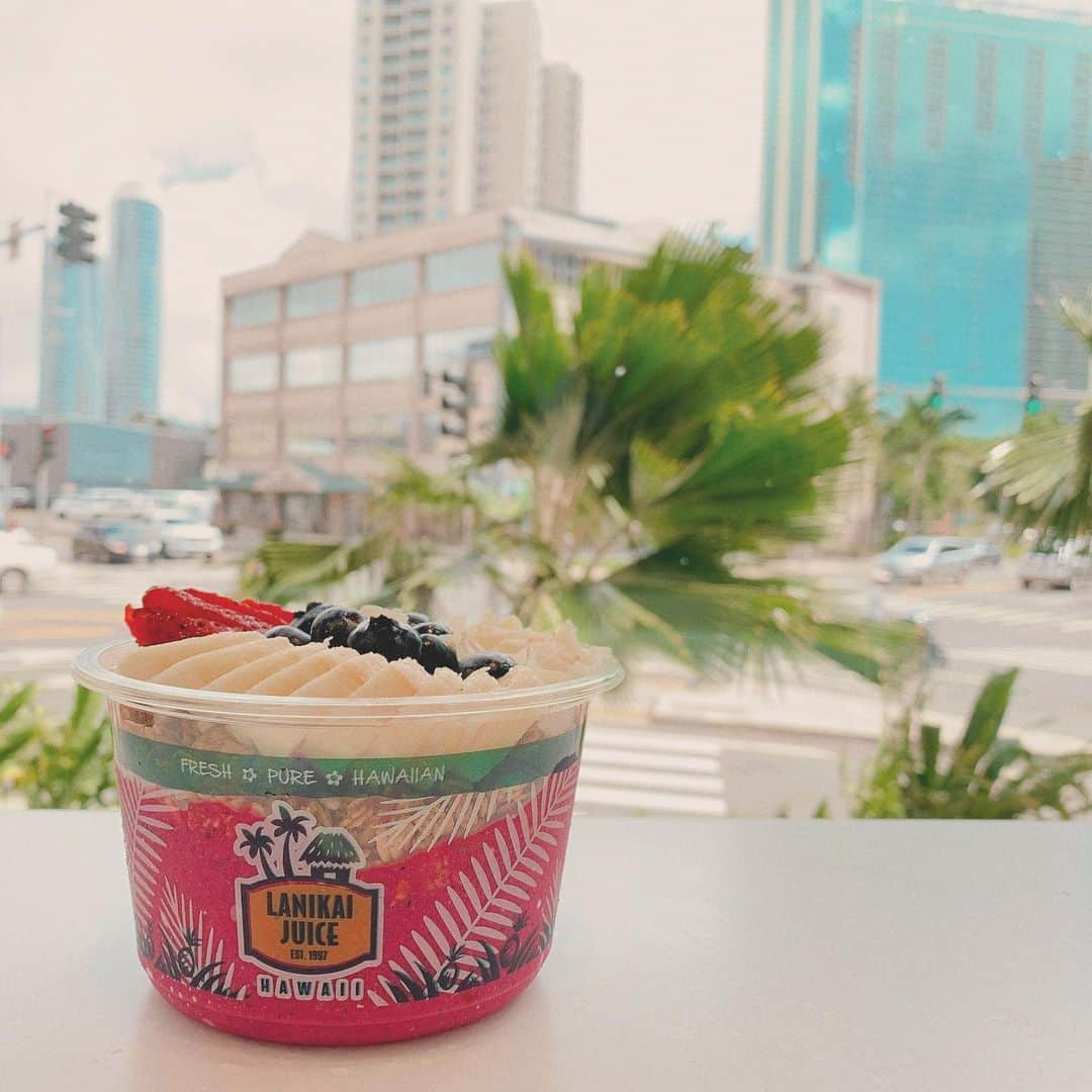 薬丸玲美さんのインスタグラム写真 - (薬丸玲美Instagram)「. PITAYA BOWL💕 . #pitaya #pitayabowl #lanikaijuice」2月20日 8時22分 - remi_yakumaru