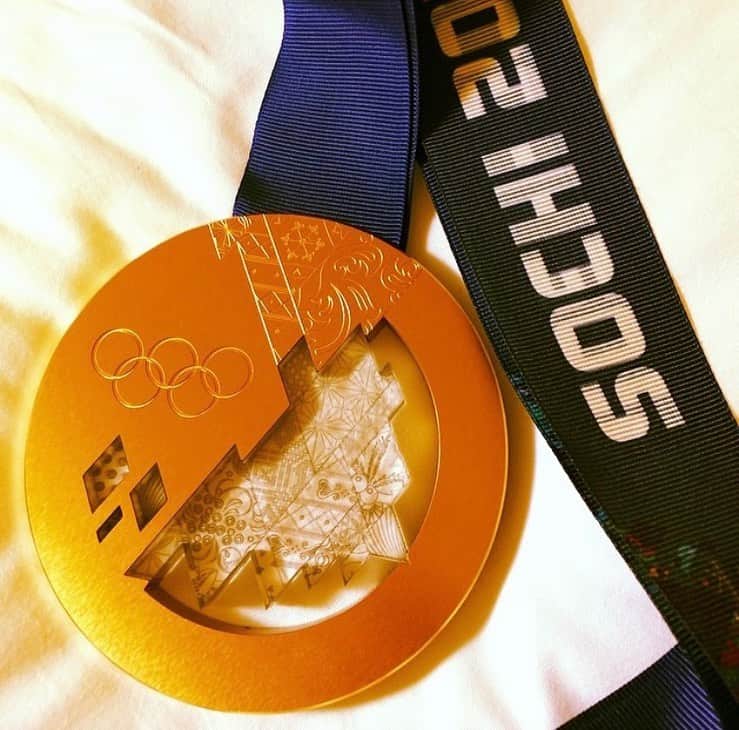 小野塚彩那のインスタグラム：「6 years ago today... . . @olympics @gorin . . #neverstopexploring」