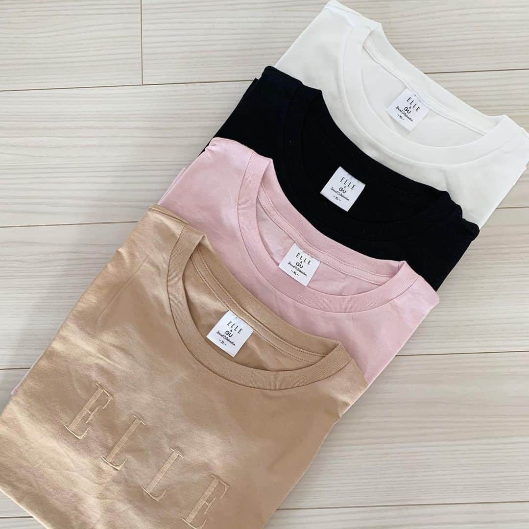 ryuu79hinaのインスタグラム：「ELLE＆GU ・ ・ ELLEとコラボのグラフィックT シンプルでかわいい 選べなくて4色買い🧡 ・ ・ ━━━━━━━━━━━━━━━ #gu#gu購入品#elle#gu_for_all#ジーユー#記録#locari#グラフィックt#購入品#置き画#置き画くら部#置き画倶楽部#おきがくらぶ#おきが倶楽部#プチプラ#elleコラボ」