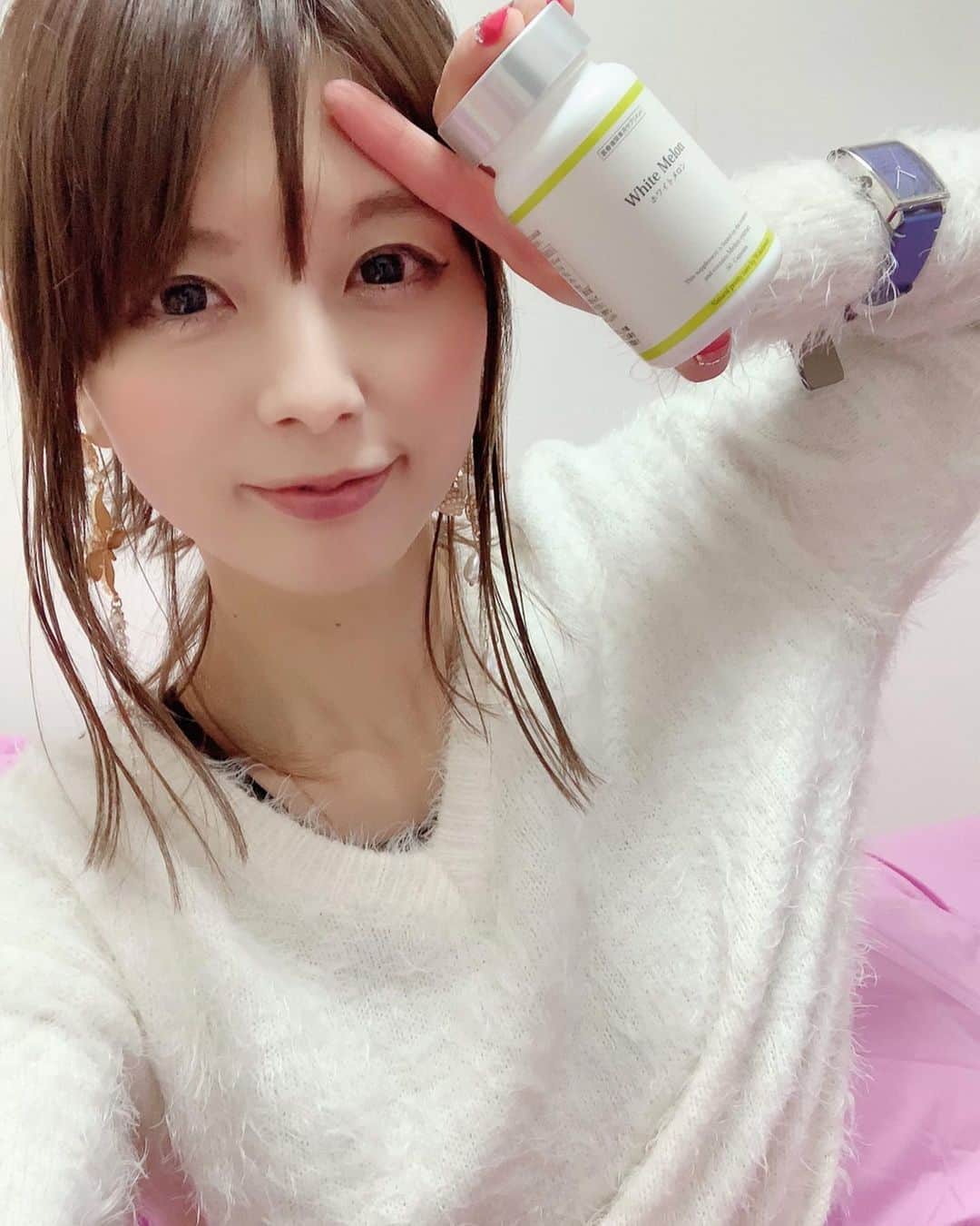 satomiさんのインスタグラム写真 - (satomiInstagram)「無事帰国しましたー✈️ * 旅行中は日焼け止めは塗らず飲むサプリで 日焼け対策したよ◡̈✨ *  ViViでモデルの八木アリサちゃんが﻿ 愛用するホワイトメロン🍈  飲み始めて約4週間😊﻿ お肌に透明感出てきたしスリランカ旅行後も全然焼けてなかった💛﻿ ﻿* むしろ透明感まででてたしいい感じ✨  #Wakabeauty  #WhiteMelon  #ホワイトメロン﻿ #サプリメント  #pr #サプリ　 #美白　#美白肌﻿ #美容　#飲む日焼け止め　 #八木アリサ　 #vivi  #viviモデル #タビジョ  #旅ジョ #スリランカ #スリランカ旅行 #リゾート @wakabeauty2020 ﻿」2月20日 9時04分 - saatoomii47