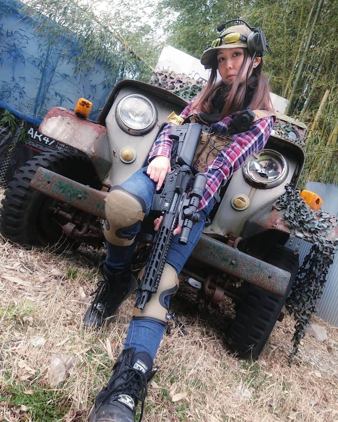 のインスタグラム：「全身はこんな感じでした😎✨﻿ ﻿もう既にサバゲーしたい。 ▢ ▣ ▢ ▣ ▢ ▣ ▢ ▣ ▢ ▣ ▢ ▣ ▢ ﻿ ﻿ 【#MAYOZONES】﻿ 売り子だよ🙋‍♀️✨﻿ 4/5(日) 関西ショットショー﻿ 4/11(土) G&G lovers﻿ ﻿ 【 #OLカフェ 出社予定】﻿ 2月﻿ 19日(水) 19-23時﻿ 27日(木) 19-23時﻿ ﻿ ▢ ▣ ▢ ▣ ▢ ▣ ▢ ▣ ▢ ▣ ▢ ▣ ▢ ﻿ ﻿ #battlecity﻿ #サバゲー﻿ #サバゲーマー﻿ #サバイバルゲーム﻿ #サバゲー女子﻿ #ミリタリー﻿ #サバゲー女優﻿ #サバ嬢﻿ #女優﻿ #秋田﻿ #モデル﻿ #MC﻿ #japanesegirl﻿ #メガネ女子﻿ #サバゲー装備﻿ #krytac﻿ #tridentmk2CRB﻿ #ESS﻿ #icom﻿ #arcteryx﻿ #airsoft﻿ #airsoftjapan﻿ #サバゲーしたい﻿ #サバゲーマーさんと繋がりたい﻿ #写真好きな人と繋がりたい」