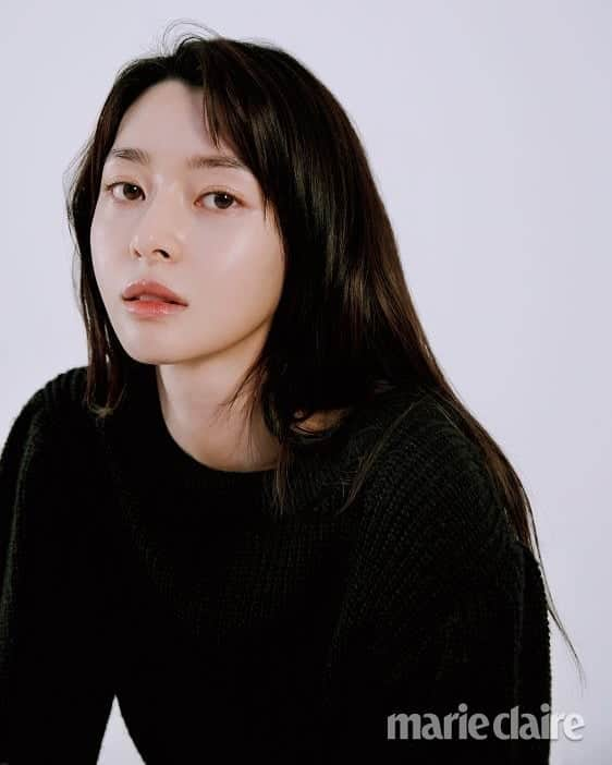 Just a girlさんのインスタグラム写真 - (Just a girlInstagram)「Kwon Nara @hv_nara For Marie Claire Magazine February 2020 Issue 💜 . . . . . #권나라 #KwonNaRa #권아윤#KwonAhYoon#koreangirl #맞팔 #셀스타그램 #셀카 #얼스타그램 #데일리 #선팔 #인스타그램  #f4f  #like4like #ootd  #おしゃれ #オシャレ #いいね返し #フォロー #韓国人 #韓国 #セルカ #自撮り #ファッション #フォロー #koreanmodel」2月20日 9時12分 - cecithegirl