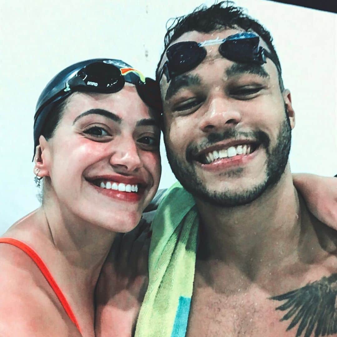 マテウス・サンタナのインスタグラム：「Sempre que preciso pensar em algo bom para me inspirar, é impossível não pensar em você. Você é como um espelho de coisas boas que só reflete o bem e o amor. Tudo relacionado a você é incrível. É maravilhoso poder contar com esse amor, amizade, companheirismo e parceria em todos os aspectos e áreas da vida! 💛」