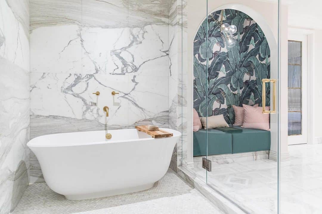 Palms Casino Resortのインスタグラム：「Bath time has never looked better. @revolve suite.」