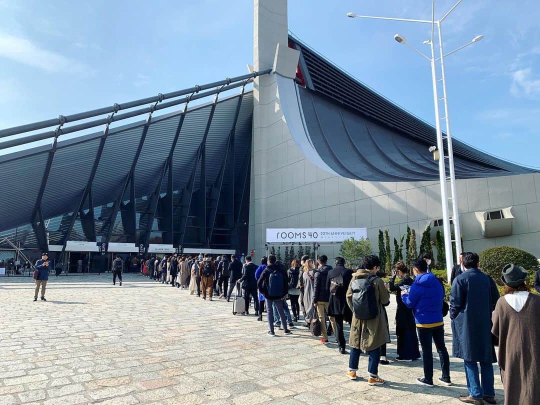 のインスタグラム：「【rooms40】 @rooms_tokyo 初日スタートしました！ 皆さまのご来場をお待ちしております！  20周年をむかえる、クリエイティブの祭典 “rooms40”  2020.2.20(thu) 21(fri) 22(sat) ﻿ 国立代々木競技場 第一体育館﻿  #rooms_tokyo #ルームス #creative #展示会 #ライフスタイル #暮らし #アート #art #installation #トークショー #exhibition #design #craft #creator #installation #ethical #hpfrance #アッシュペーフランス #howpeoplelive」