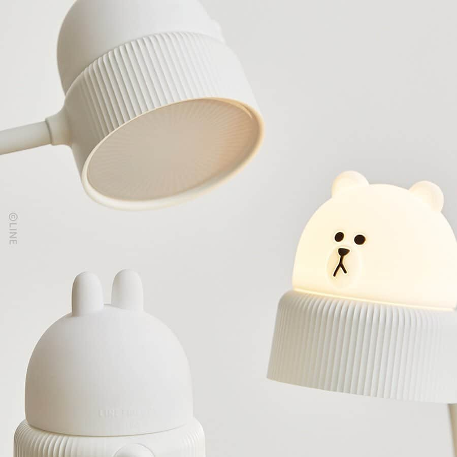 LINE FRIENDSさんのインスタグラム写真 - (LINE FRIENDSInstagram)「Cute. Elegant. Radiates warm light. Carries anywhere. ⠀ What more could you ask for? ⠀ LINEFRIENDS Portable Mood Lamp ⠀ Coming up on 2020.02.20.17:00 (PST) ⠀ Find out more > 👉Check out the product tag! ⠀ #Adjustable #MoodLamp #Lamp #Decor #LINEFRIENDS #BROWN #CONY #SALLY」2月20日 11時00分 - linefriends