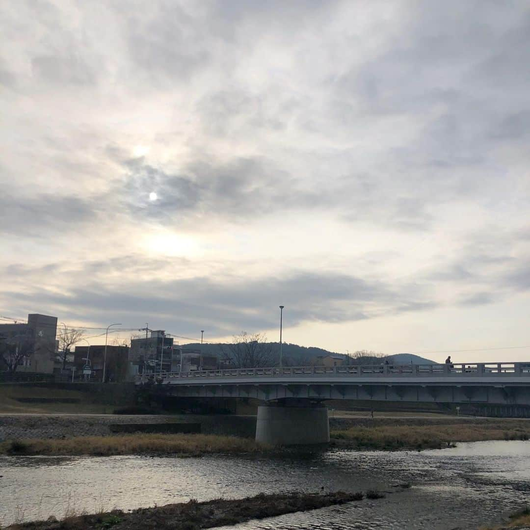 市川海老蔵 （11代目）さんのインスタグラム写真 - (市川海老蔵 （11代目）Instagram)「Going for a walk which I hadn’t been doing lately. Kyoto still has lots of nature✨💚 So precious. * 最近してなかった散歩へ。 京都はまだまだ自然が沢山✨💚 大切ですね。  #市川海老蔵 #海老蔵 #成田屋 #歌舞伎 #ABKAI #ABMORI #ebizoichikawa #ebizo #kabuki #thunderparty #theater #theaterarts #actor #japan #classic」2月20日 11時12分 - ebizoichikawa.ebizoichikawa