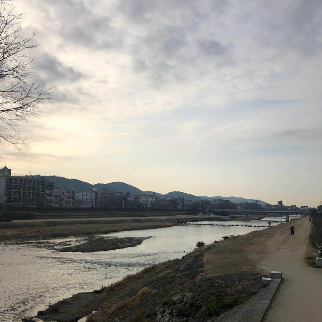 市川海老蔵 （11代目）さんのインスタグラム写真 - (市川海老蔵 （11代目）Instagram)「Going for a walk which I hadn’t been doing lately. Kyoto still has lots of nature✨💚 So precious. * 最近してなかった散歩へ。 京都はまだまだ自然が沢山✨💚 大切ですね。  #市川海老蔵 #海老蔵 #成田屋 #歌舞伎 #ABKAI #ABMORI #ebizoichikawa #ebizo #kabuki #thunderparty #theater #theaterarts #actor #japan #classic」2月20日 11時12分 - ebizoichikawa.ebizoichikawa