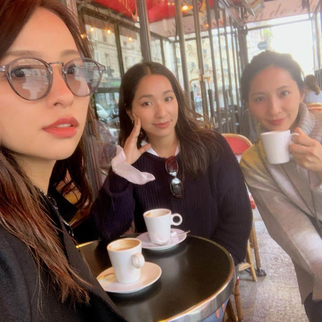 水崎綾女さんのインスタグラム写真 - (水崎綾女Instagram)「café☕️☕️☕️ w/my sis #coffee  #café #☕️ #sister」2月20日 11時50分 - misakiayame