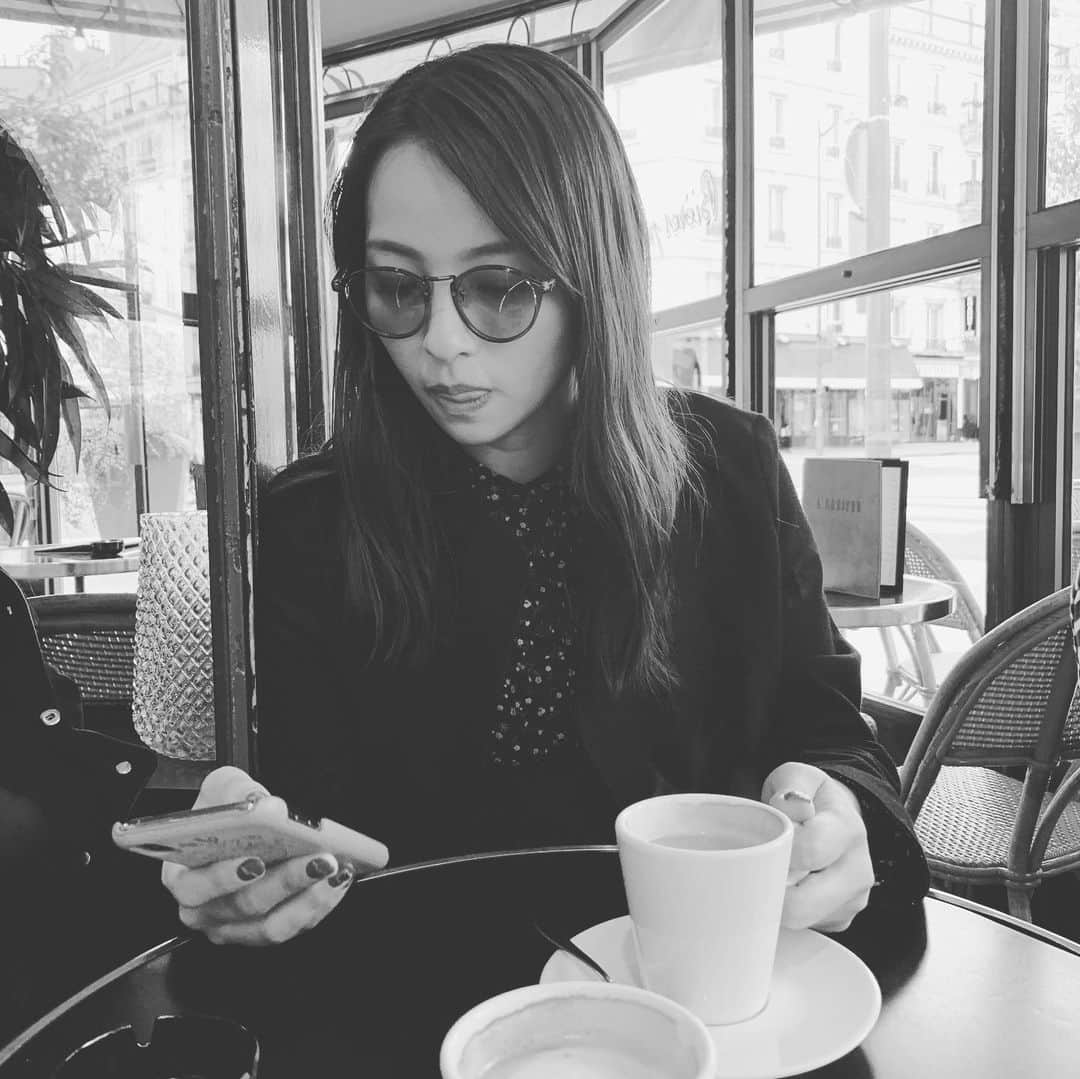 水崎綾女さんのインスタグラム写真 - (水崎綾女Instagram)「café☕️☕️☕️ w/my sis #coffee  #café #☕️ #sister」2月20日 11時50分 - misakiayame