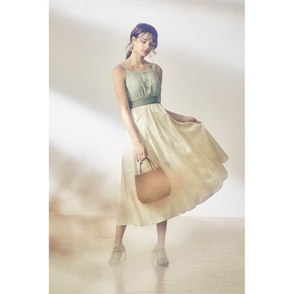 dazzlinさんのインスタグラム写真 - (dazzlinInstagram)「. . dazzlin 2020 summer season collection . . ￣￣￣￣￣￣￣￣￣￣￣￣￣￣￣￣￣￣￣￣￣ . one-piece ¥12,000+tax shoes ¥8,000+tax . . . ￣￣￣￣￣￣￣￣￣￣￣￣￣￣￣￣￣￣￣￣￣ #dazzlin #dazzlin_official #dazzlin_muse #dazzlin_summer #2020SS #exhibition」2月20日 12時03分 - dazzlin_official