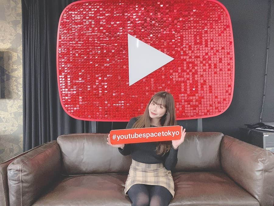 利咲さんのインスタグラム写真 - (利咲Instagram)「#YouTubeSpaceTokyo にて撮影🎥﻿ とても綺麗なスタジオでした✨﻿ 撮影スペースが多く、テンション上がって色々写真を撮ってしまった！﻿ ﻿ なんと #ホラーちゃんねる さんの撮影でした👻﻿ みなさん出来上がりを楽しみにしていて下さいね👍﻿ ﻿ #youtube #撮影 #六本木 #六本木ヒルズ #Roppongi #roppongihills #ユーチューブ #youtubetokyo #youtuber #youtubevideos #youtubechannel #horror #ホラー #youtubespace」2月20日 12時22分 - himeringo908