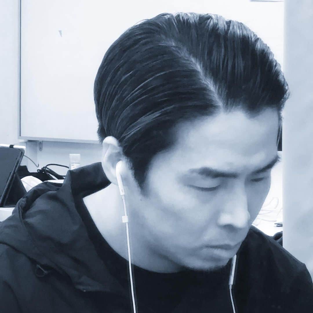 Mah さんのインスタグラム写真 Mah Instagram 野球のバットを持ちながら