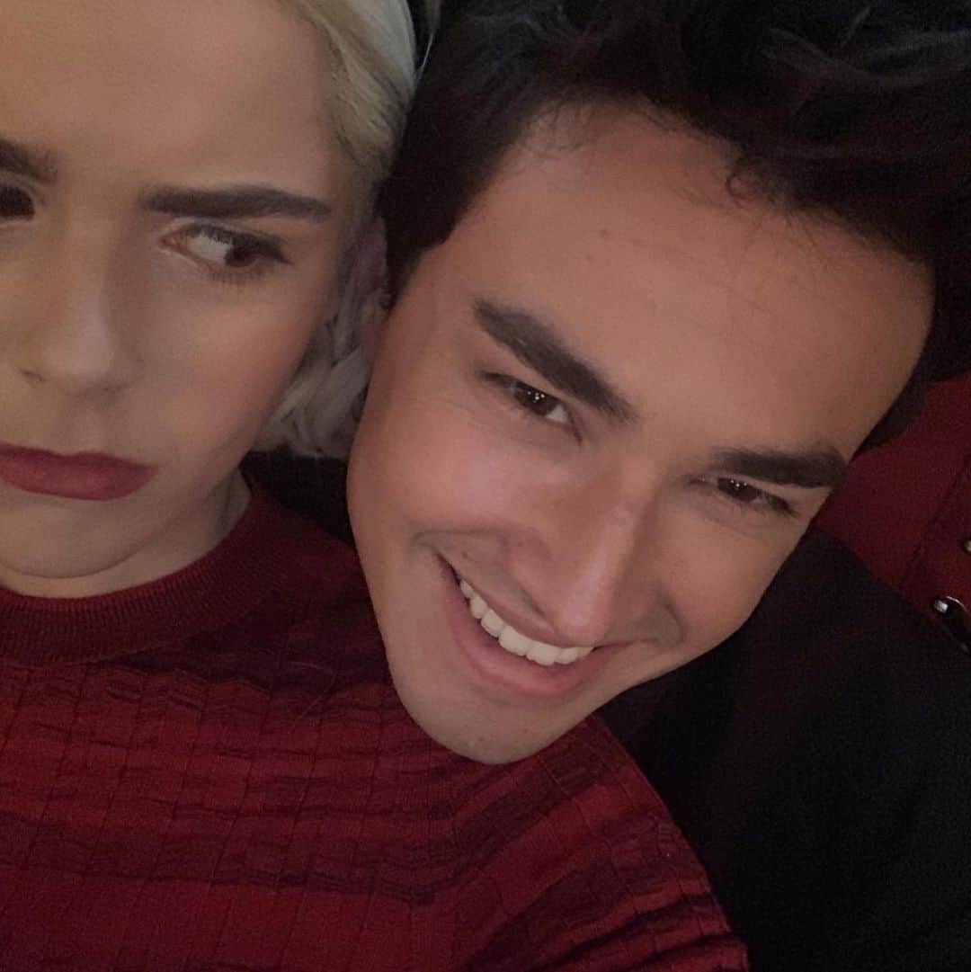 キーナン・シプカのインスタグラム：「That's a season wrap on Gavin Leatherwood.  And I have to say, he's pretty great. 🤷🏼‍♀️ #NabrinaNation」