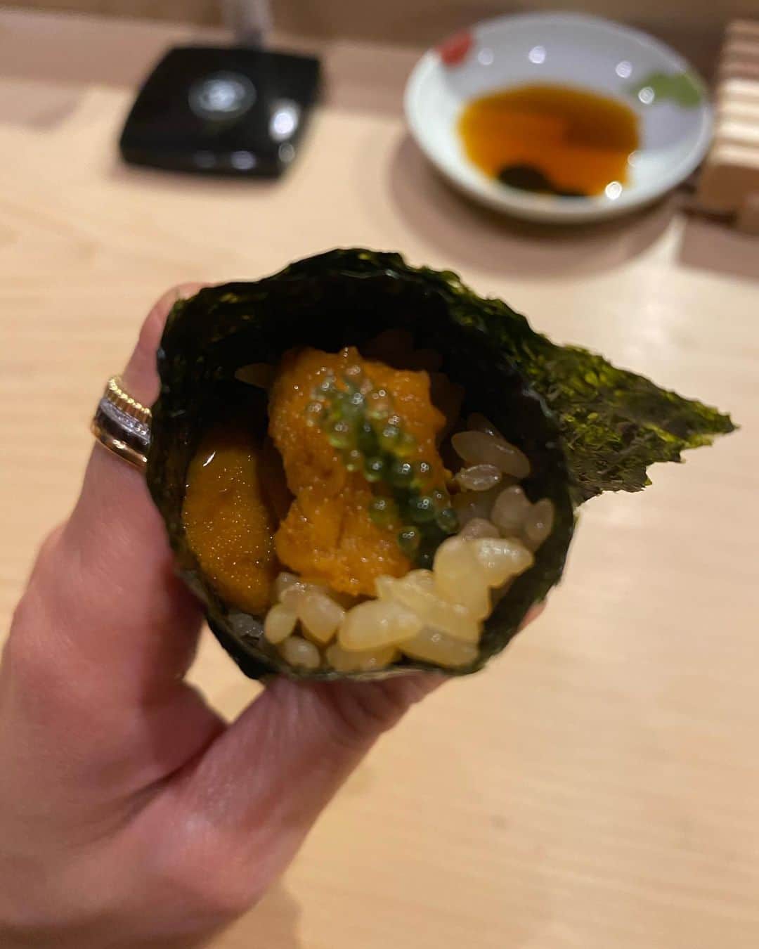 のインスタグラム：「最近お寿司率高い 村瀬さんは二回目 わたし最後まで完食☺️ 美味しくいただきました☺️ #村瀬　#お寿司　#食べるの好きな人と繋がりたい  #japan #instagood  #japanesefood  #和　#西麻布グルメ　#sushi」