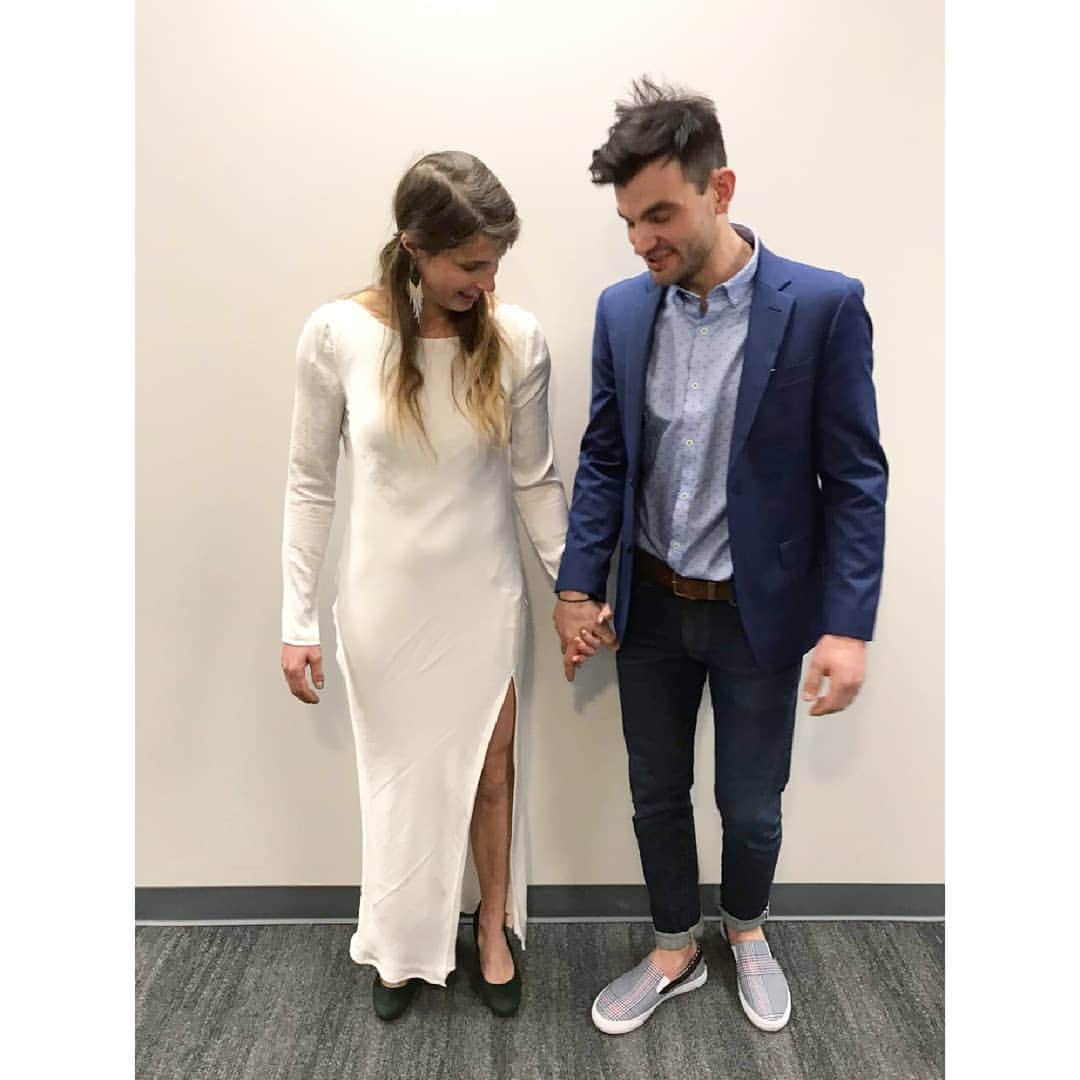 シャーロット・デュリフのインスタグラム：「For the past 7 years everyday has been a celebration of love with @joshlrsn. But from now on, February 14th will be the day Josh and I got married, meaning we're gonna be together for a lot more time and that's an amazing news 😍 . Cheesy day you'd say, but we didn't have any other available dates on the calendar! At least we shouldn't forget our anniversary 😆 . Thankful to @levelclimbing and @camille3000 for being our witnesses, and to all the dear friends and family witnessing us tying the knot, and spending a sweet weekend altogether. Now excited for a big wedding party in Greece soon 🇬🇷」