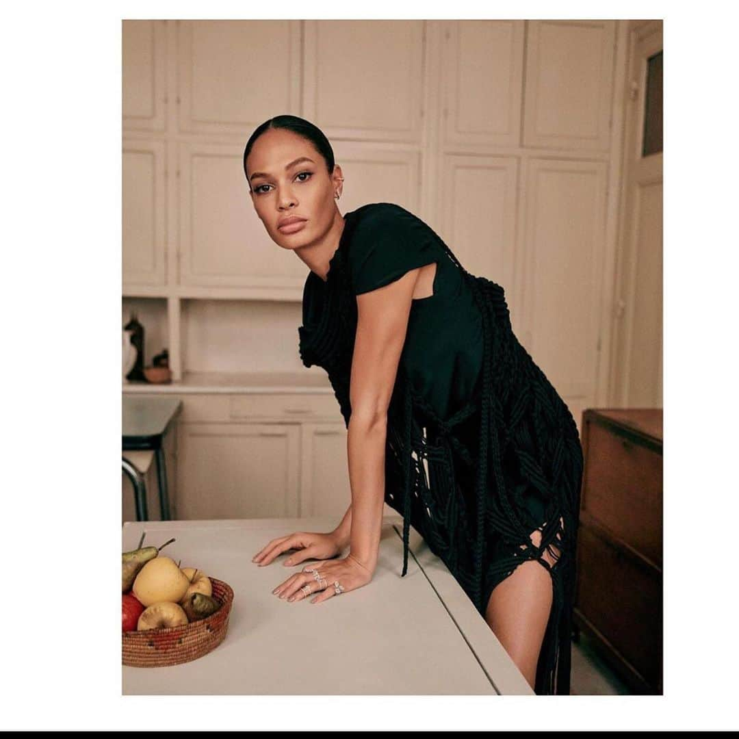 ジョアン・スモールズさんのインスタグラム写真 - (ジョアン・スモールズInstagram)「Pay me in equity 🧨」2月21日 1時51分 - joansmalls